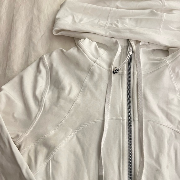 Lululemon nulu define jacket - Picture 2 of 3